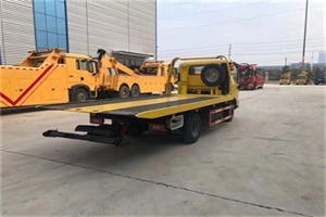 台前非事故拖车