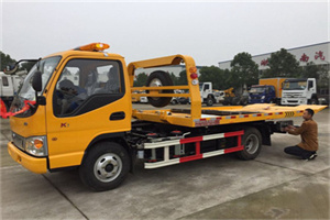 台前哪里有拖车服务